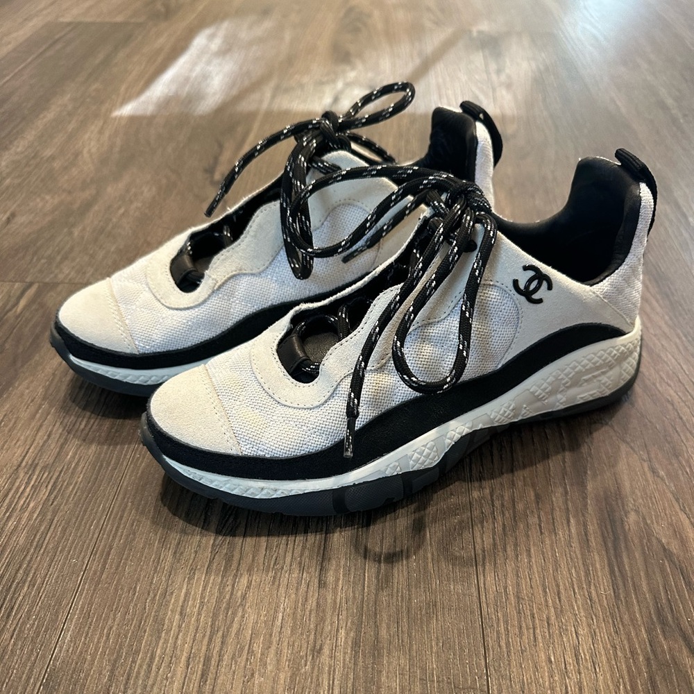 CHANEL Women's White and Black Sneakers